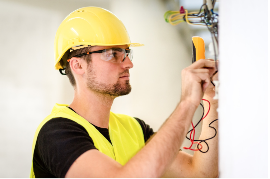 Technicien en installation électriques - Art.49